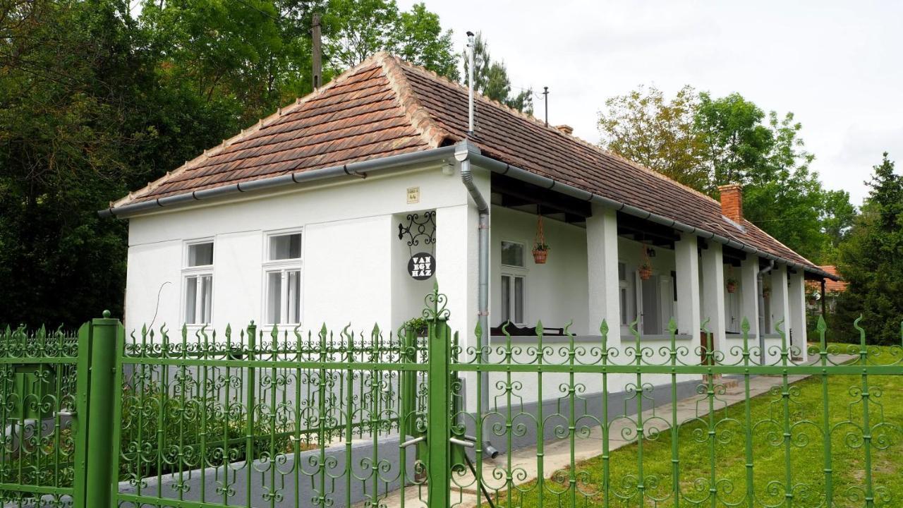 Van Egy Haz Villa Erdohorvati Exterior photo
